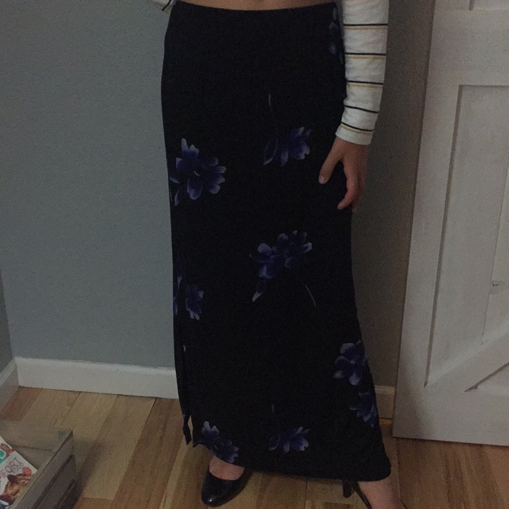 Ladies maxi skirt